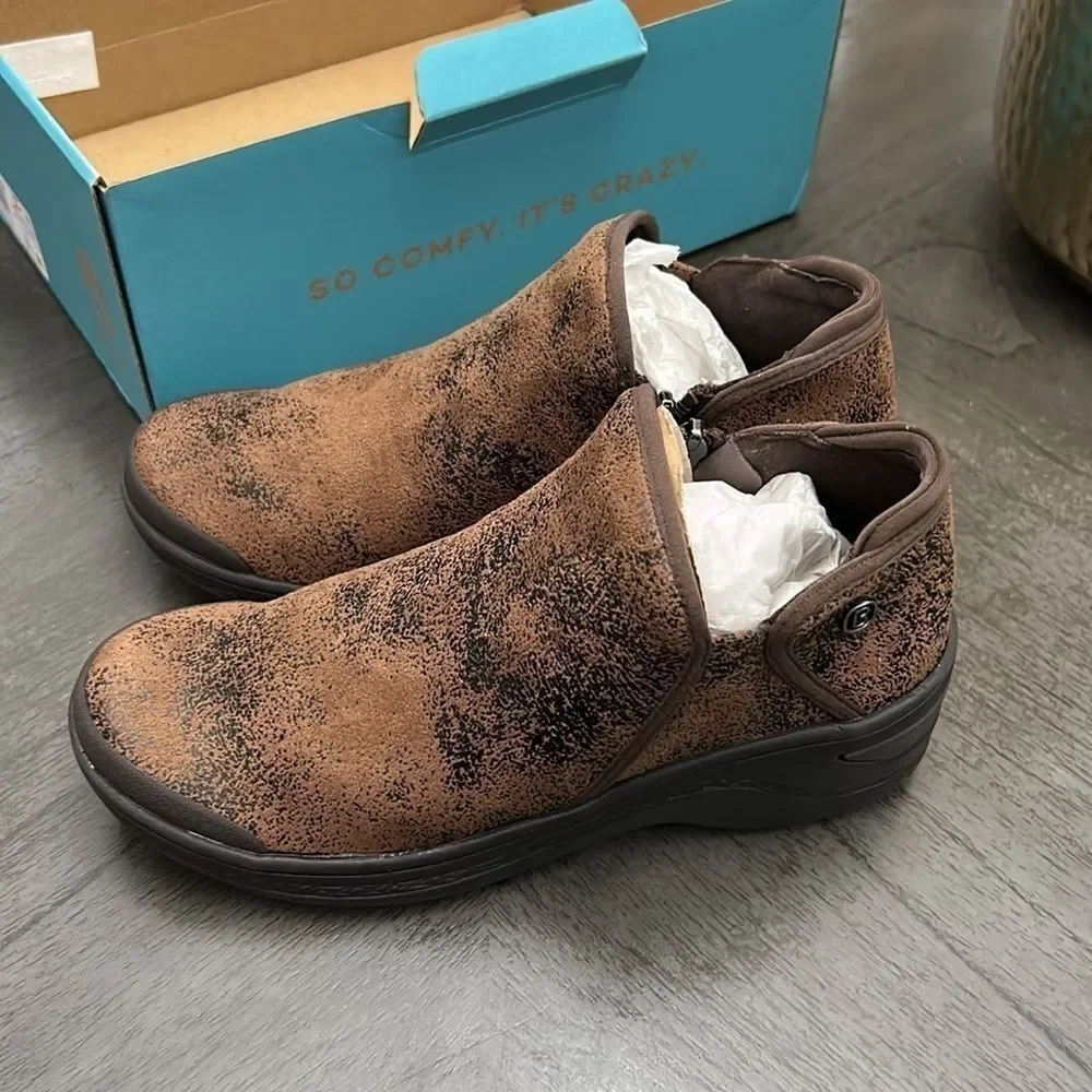 BZees Domino Bootie